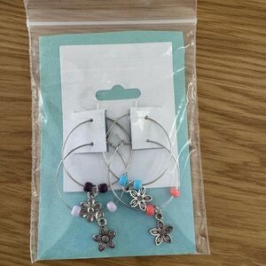 HOWIE Creations Floral Wine Glass Charms with Multiple Color Beads - NWOT